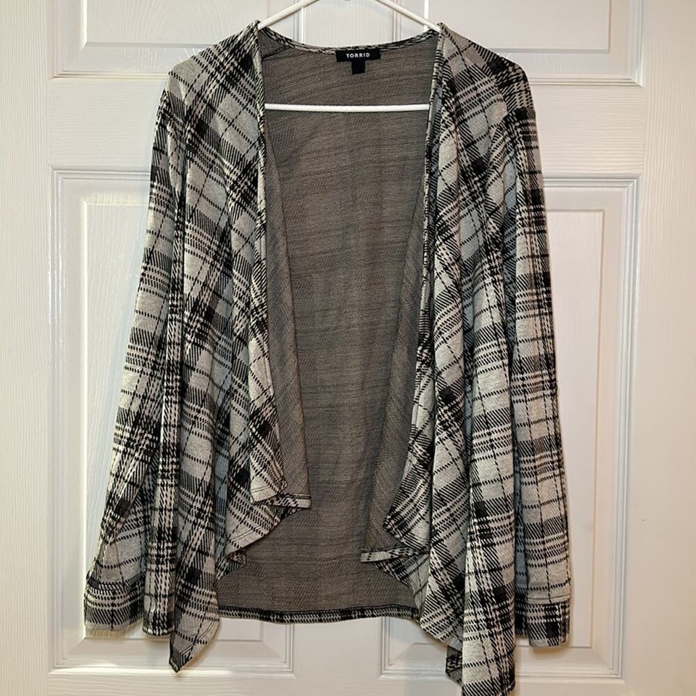 Torrid 00 Women’s Black & Ivory Plaid Drape Jacket Size Medium - Picture 6 of 13